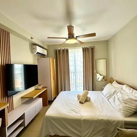 Cozy Studio With Pool And Balcony Near Airport